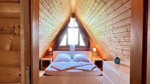 2 bedrooms, travel cot, free WiFi, bed sheets - Beautiful private villa for 4 people with WIFI, TV, terrace, pets allowed and panoramic view (Pfrungen)