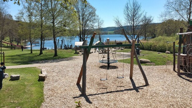 Children’s area - Beautiful private villa for 4 people with WIFI, TV, terrace, pets allowed and panoramic view (Pfrungen)