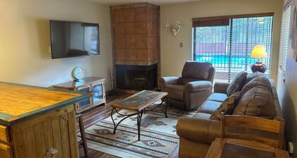 Lifts West G8 in Red River NM