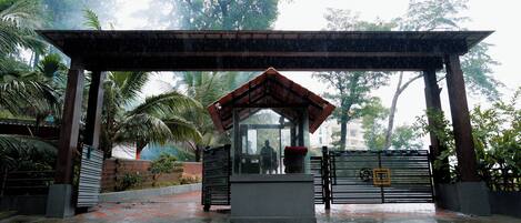 Entrée de l’hébergement