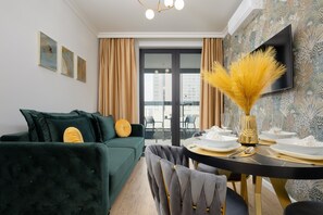 Living area - Elegant Apartment by Renters Prestige (Warsaw)