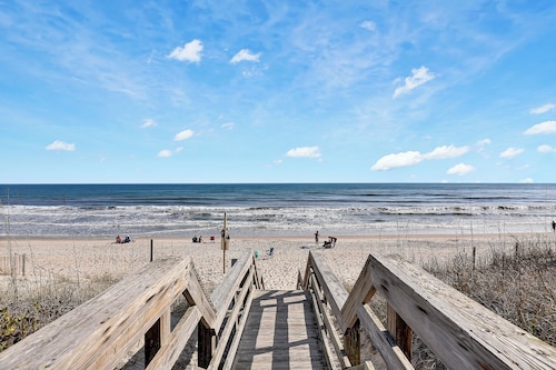 Sea Coast Suites 3 | Dog Friendly | Walking Distance to Everything