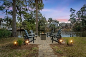 Terrace/patio - 'Surfside Sanctuary' - Surfside Beach! (Surfside Beach)