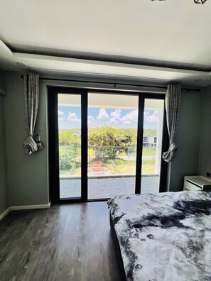 2 slaapkamers, een strijkplank/strijkijzer, wifi, beddengoed