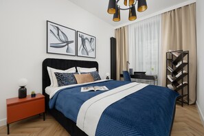 1 chambre, bureau, draps fournis