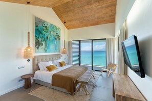 5 bedrooms, in-room safe, iron/ironing board, free WiFi