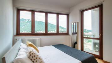 1 habitación, tabla de planchar con plancha y wifi gratis