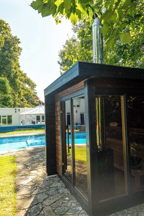 Pool - Dual-Property Retreat in Windsor - By Tempstay (Berkshire)
