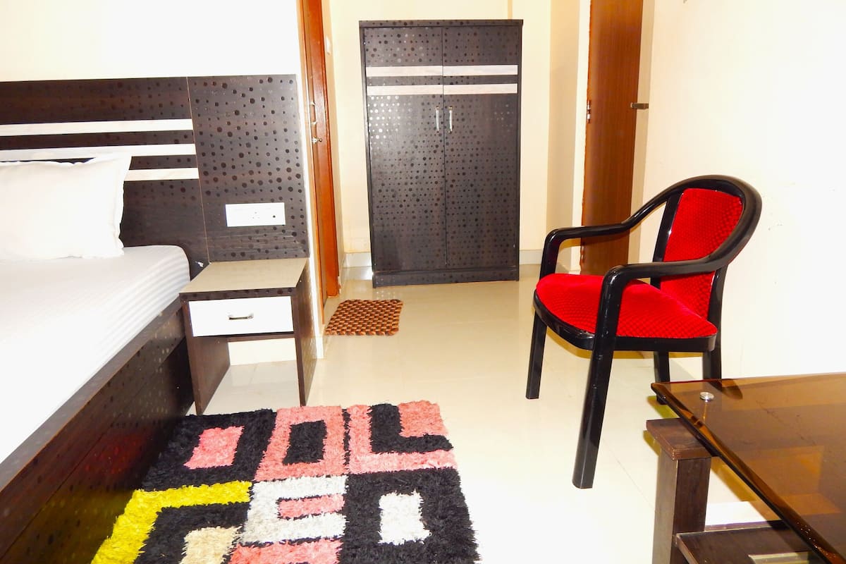Quarto standard | 1 quarto, escrivaninha, Wi-Fi de cortesia, roupa de cama