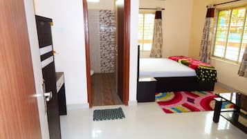 Deluxe Room | 1 bedroom, desk, free WiFi, bed sheets