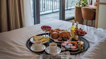 Komplet morgenmad hver dag (15.75 EUR pr. person)