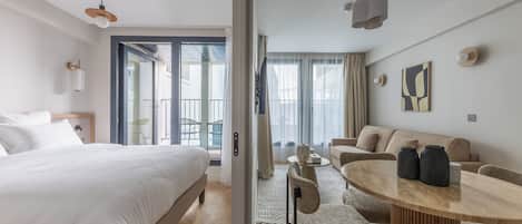 2 bedrooms, premium bedding, pillowtop beds, in-room safe