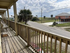 Property grounds - Lemonade Escapade Walk to Beach Pet Friendly (Grand Isle)