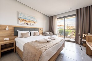 Camera tripla, vista città | Insonorizzazione, Wi-Fi gratuito, lenzuola