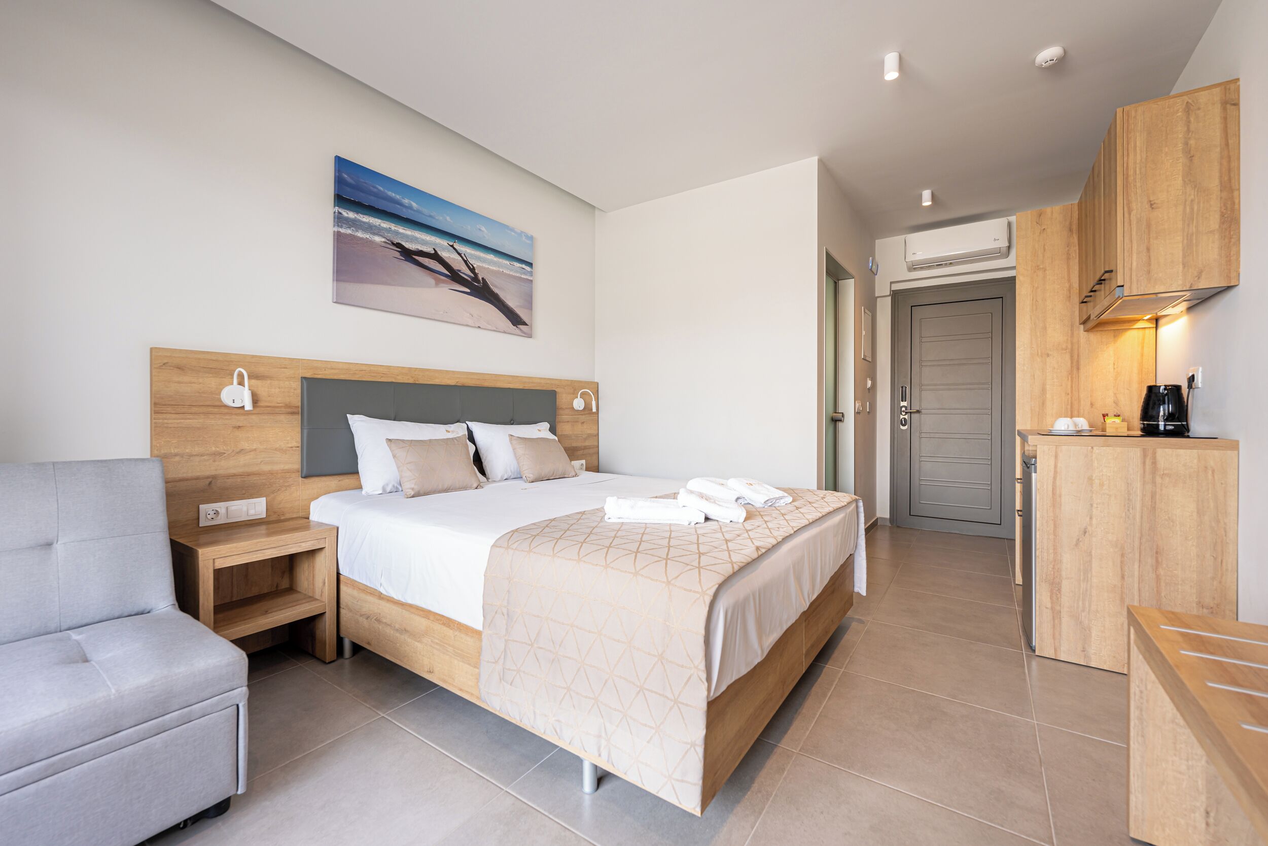 In-room safe, desk, blackout drapes, free WiFi