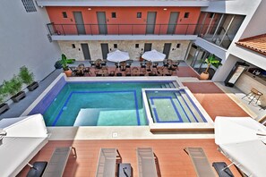 複式房屋, 泳池景觀 | 陽台景觀