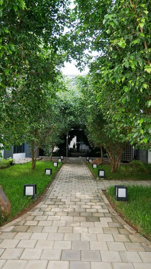 Garden - BRICKSPOINT BOUTIQUE APARTHOTEL ASOKORO (Abuja)