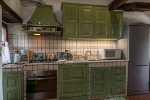 Fridge, microwave, oven, dishwasher - Villa Maria by Villas Guide (Oprtalj)
