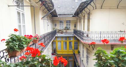 Lovely Apartment by National Museum