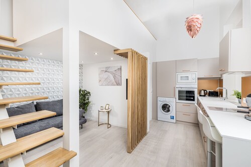 Lovely Apartment by National Museum