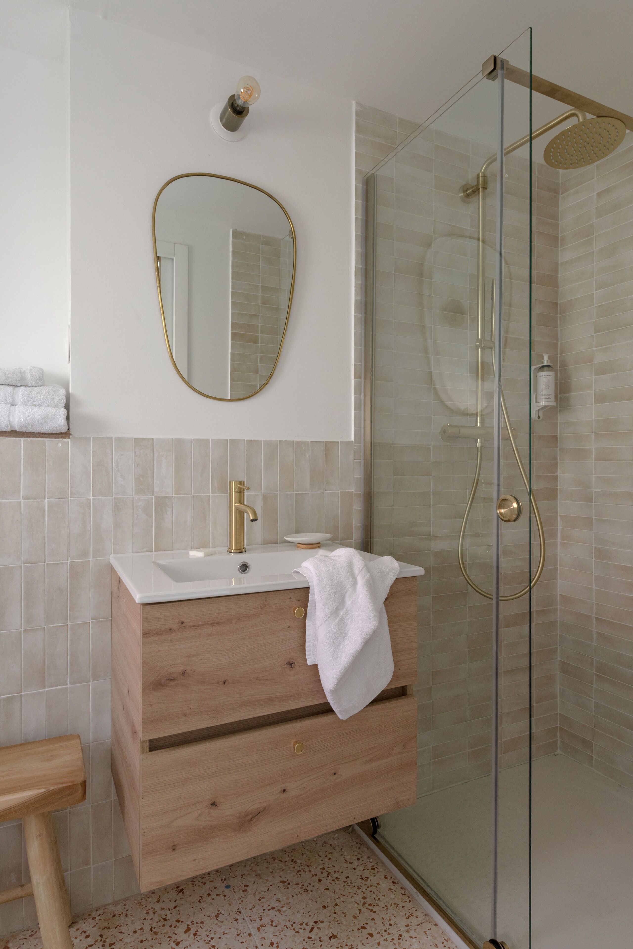 Photo - LA PENICHE - Bed And Bicycle - Vienne