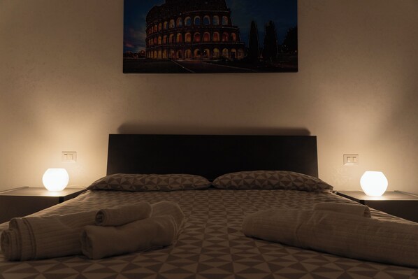 2 sovrum, värdeförvaringsskåp på rummet och strykjärn/strykbräda