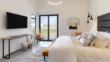 3 bedrooms, desk, iron/ironing board, WiFi