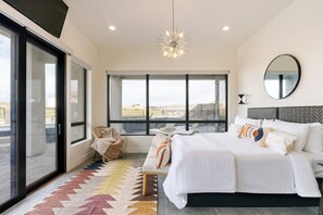 3 bedrooms, desk, iron/ironing board, WiFi