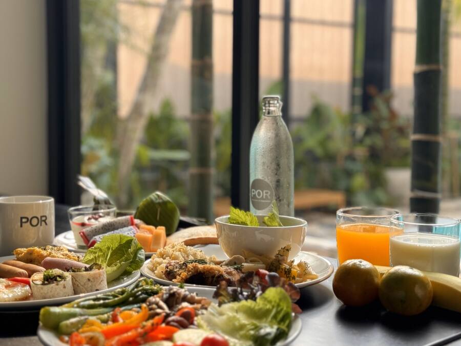 Tägliches inbegriffenes kontinentales Frühstück