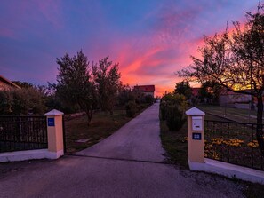 Villa (Five Bedroom Villa with Swimming Pool) | Entrada al alojamiento