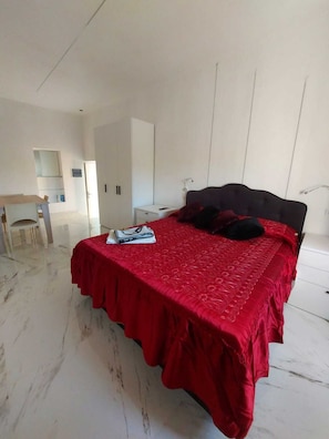 Deluxe Studio - B&B Black & White (Pietramontecorvino)