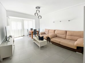 Family Apartment | 4 bedrooms, desk, free WiFi