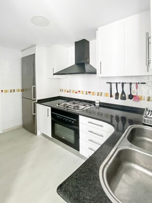 Family Apartment | Private kitchen - Elegant 4 beds train station upto 6 Pax (Castelló de la Plana)