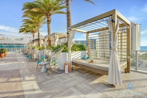 House | 3 bedrooms, Internet - Luxury w Stunning View Balcony Amazing Pools (Hollywood)