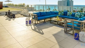 1 bedroom, desk, iron/ironing board, Internet - Near Beach Rooftop Pool Hot Tub Broad Walk (Hollywood)