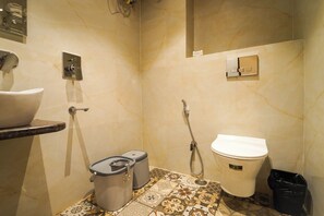 Family Room | Bathroom - Kashi Niwas Varanasi  (Varanasi)