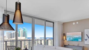 House | 2 bedrooms, desk, iron/ironing board, Internet - High Floor With Stunning Views Amazing Pools (Hollywood)