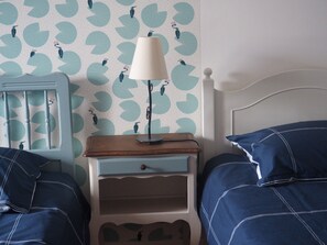 2 bedrooms, travel cot, free WiFi, bed sheets - Gîte de la Petite Maison, Entre Cabourg et Caen (Hérouvillette)