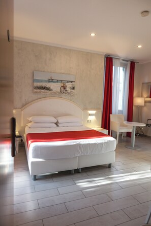 Superior Double or Twin Room | In-room safe, desk, laptop workspace, free WiFi - Hotel Lido (Varazze)