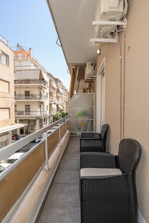 Superior Apartment | Balcony - Contemporary Chic Apartment in Athens (Athens)