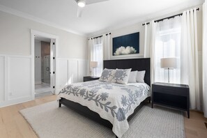 3 Schlafzimmer, Schreibtisch, Bügeleisen/Bügelbrett, WLAN