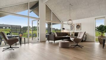 Smart TV, fireplace, foosball, table tennis