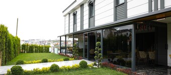 Garden Mode Airport Hotel