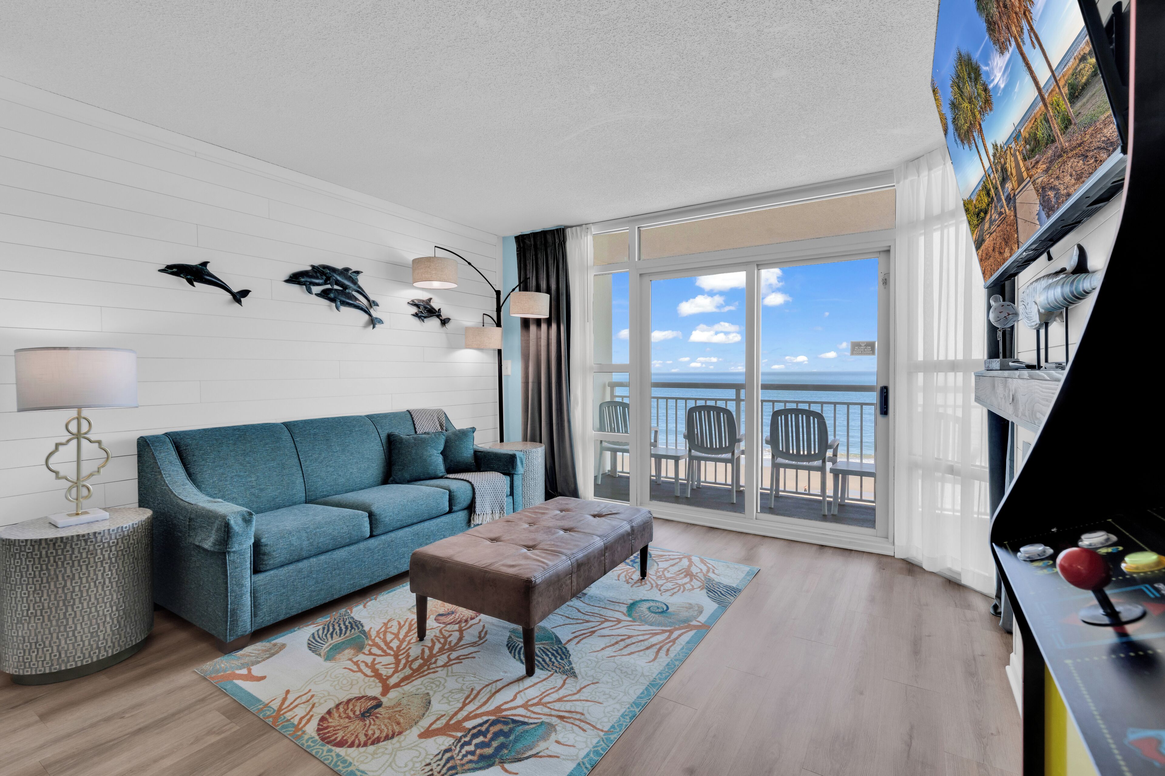 Design Condo, 2 Bedrooms, Balcony, Ocean View | Living room