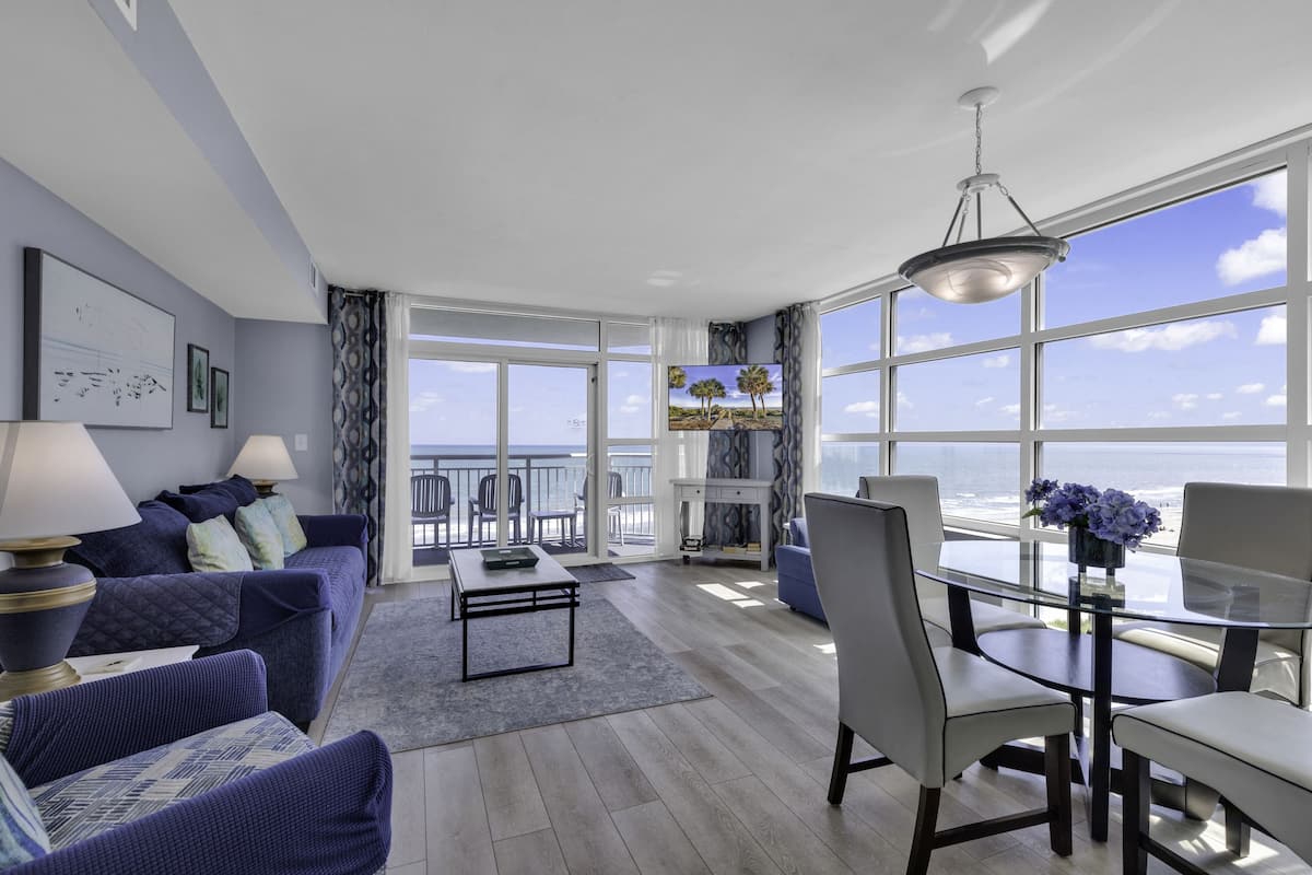 Exclusive Condo, 2 Bedrooms, Non Smoking, Beach View | Living room