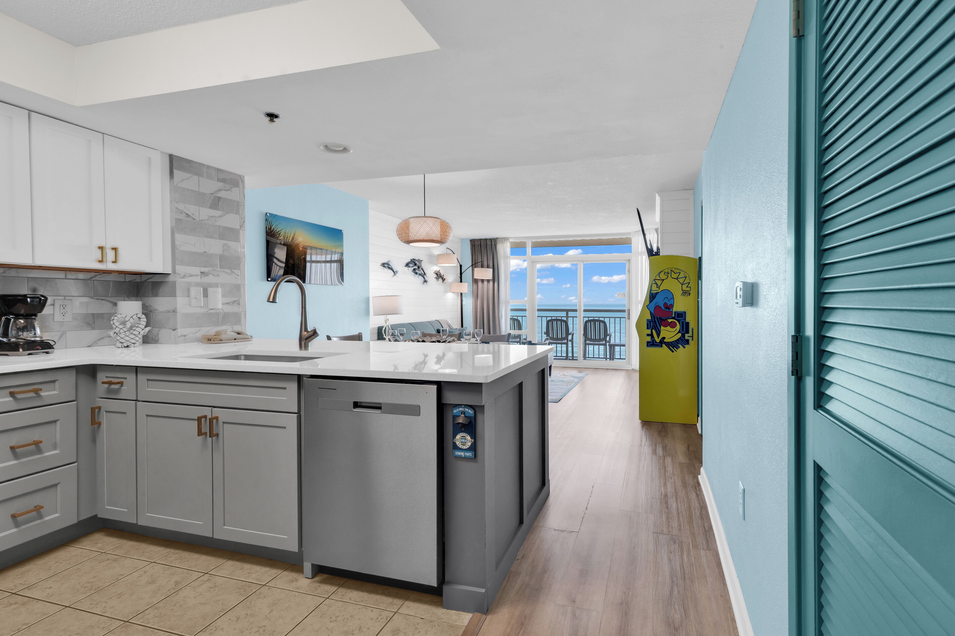 Design Condo, 2 Bedrooms, Balcony, Ocean View | Private kitchen | Fridge, microwave, oven, stovetop