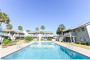 Pool - 2nd Row 3 BR Condo with a Shared Pool! Floral Villas D15 (Surfside Beach)