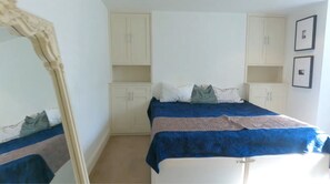 2 bedrooms, iron/ironing board, free WiFi, bed sheets - Remarkable 2-bed Apartment in London (London)