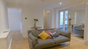 Living area - Remarkable 2-bed Apartment in London (London)