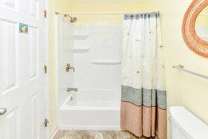 Jabón, papel higiénico